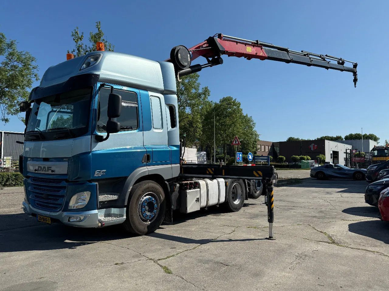 DAF CF 440 6X2 EURO 6 + HMF 3220-K5 REMOTE 5E & 6E F - Тягач: фото 1 DAF CF 440 6X2 EURO 6 + HMF 3220-K5 REMOTE 5E & 6E F - Тягач: фото 1