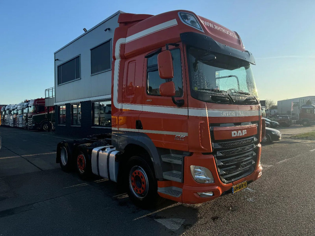 DAF CF 460 6X2 - EURO 6 + LIFT/STEERING AXLE DAF CF 460 6X2 - EURO 6 + LIFT/STEERING AXLE - Тягач: фото 3 DAF CF 460 6X2 - EURO 6 + LIFT/STEERING AXLE DAF CF 460 6X2 - EURO 6 + LIFT/STEERING AXLE - Тягач: фото 3
