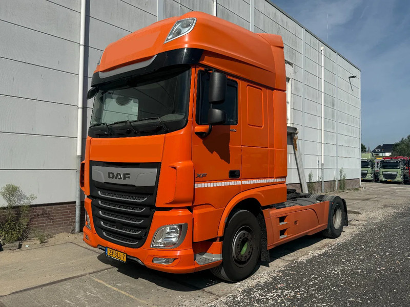 DAF XF 450 4X2 - EURO 6 SKIRTS STANDKLIMA - Тягач: фото 1 DAF XF 450 4X2 - EURO 6 SKIRTS STANDKLIMA - Тягач: фото 1