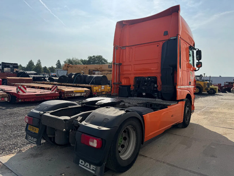 DAF XF 450 4X2 EURO 6 SKIRTS STANDKLIMA - Тягач: фото 3 DAF XF 450 4X2 EURO 6 SKIRTS STANDKLIMA - Тягач: фото 3