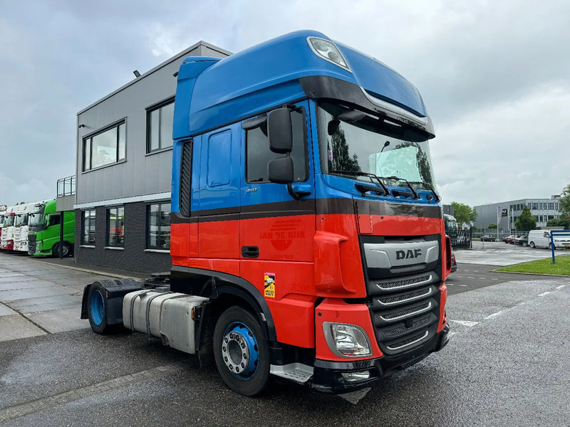 DAF XF 450 4X2 LOW DECK EURO 6 - Тягач: фото 3 DAF XF 450 4X2 LOW DECK EURO 6 - Тягач: фото 3