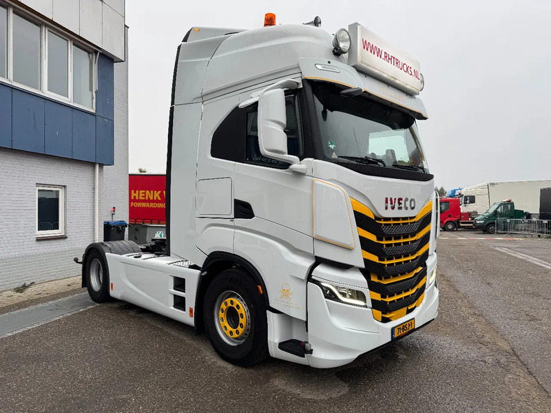 Iveco S-WAY 460 4X2 EURO 6 SKIRTS DOUBLE TANK - Тягач: фото 3 Iveco S-WAY 460 4X2 EURO 6 SKIRTS DOUBLE TANK - Тягач: фото 3