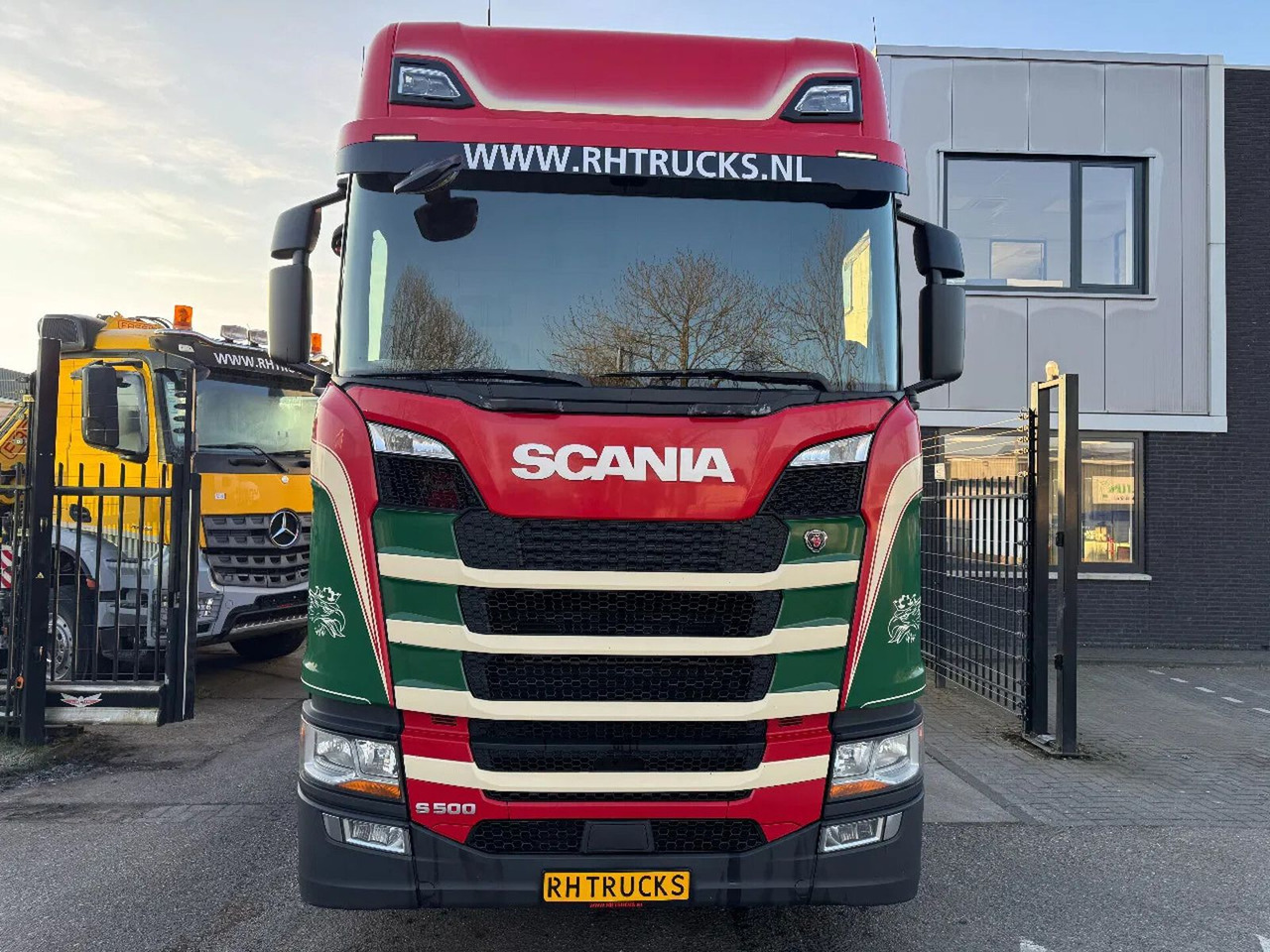 Scania S500 6X2 - EURO 6 + LIFT AXLE Scania S500 6X2 - EURO 6 + LIFT AXLE - Тягач: фото 2 Scania S500 6X2 - EURO 6 + LIFT AXLE Scania S500 6X2 - EURO 6 + LIFT AXLE - Тягач: фото 2