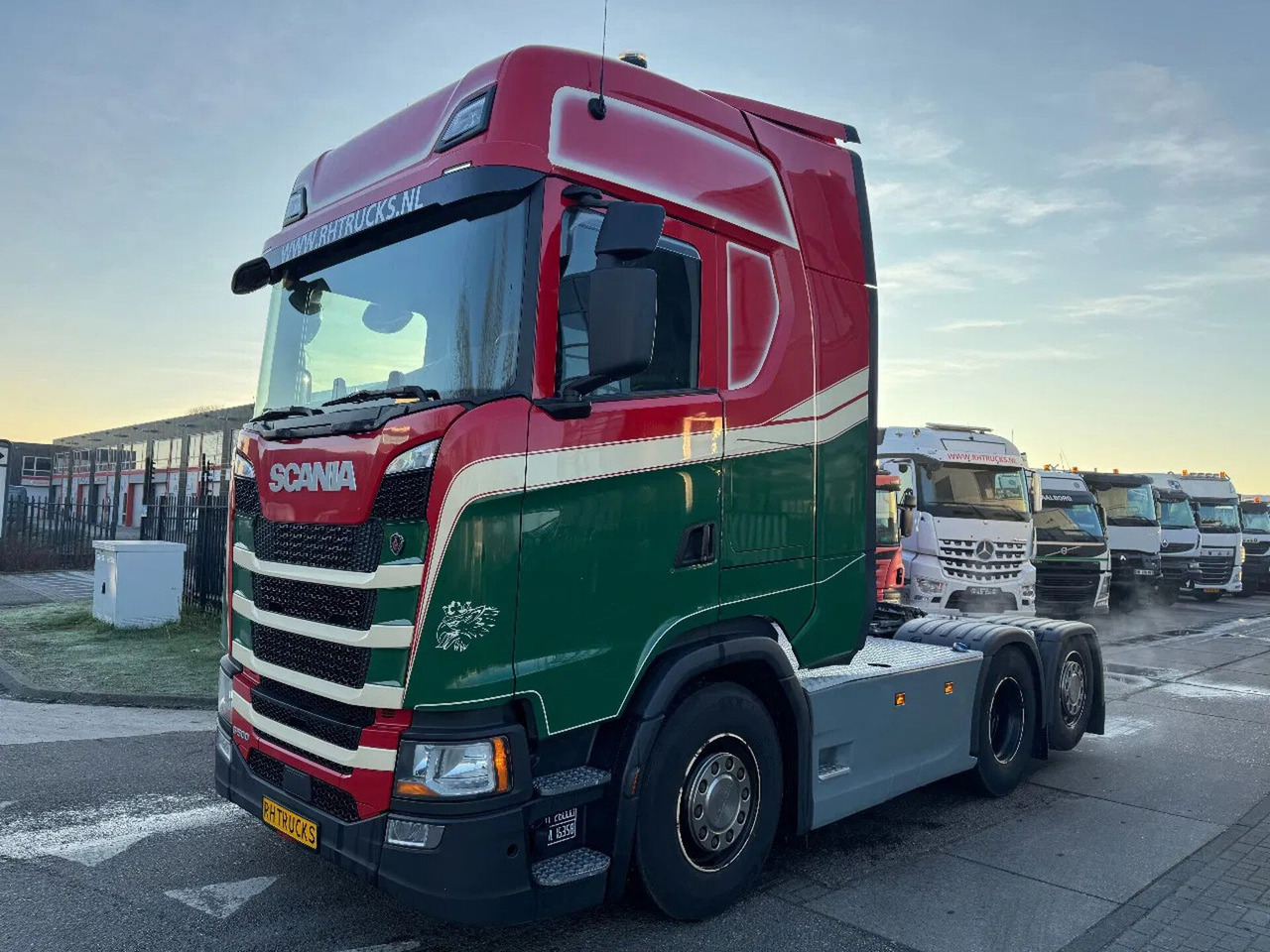 Scania S500 6X2 - EURO 6 + LIFT AXLE Scania S500 6X2 - EURO 6 + LIFT AXLE - Тягач: фото 1 Scania S500 6X2 - EURO 6 + LIFT AXLE Scania S500 6X2 - EURO 6 + LIFT AXLE - Тягач: фото 1
