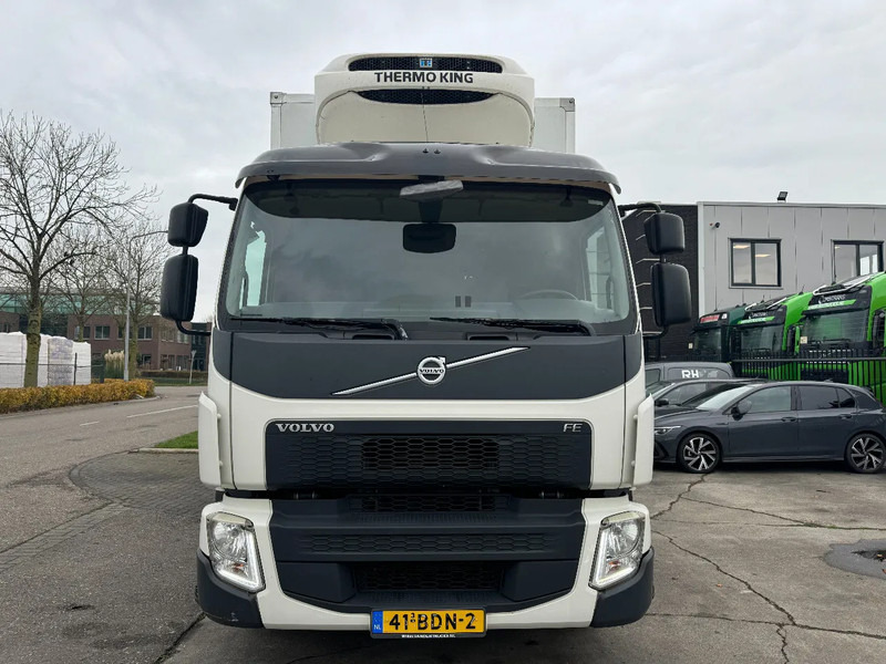 Volvo FE 250 4X2 - EURO 6 + THERMOKING T-500R + DHOLLANDIA LIFT + TÜV 06-2025 - Рефрижератор: фото 2 Volvo FE 250 4X2 - EURO 6 + THERMOKING T-500R + DHOLLANDIA LIFT + TÜV 06-2025 - Рефрижератор: фото 2