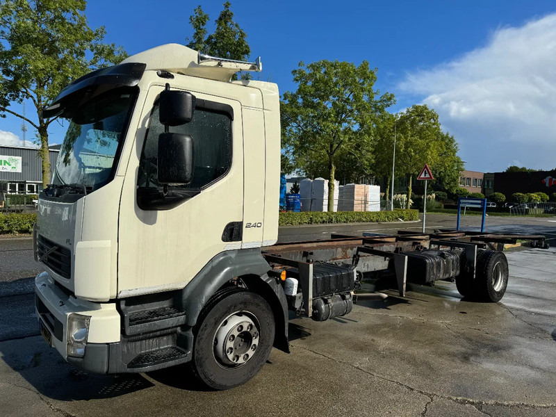 Volvo FL 240 4X2 - EURO 5 - TÜV 08-2025 - Грузовик-шасси: фото 1 Volvo FL 240 4X2 - EURO 5 - TÜV 08-2025 - Грузовик-шасси: фото 1