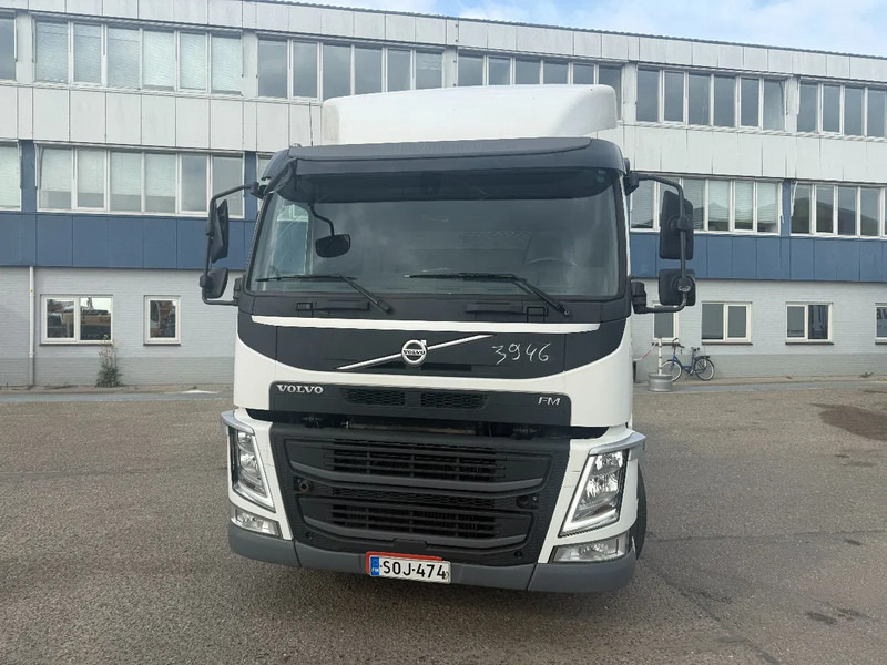 Volvo FM 330 FM 330 6X2 GESTUURD MET KM 235315 - Грузовик-шасси: фото 3 Volvo FM 330 FM 330 6X2 GESTUURD MET KM 235315 - Грузовик-шасси: фото 3