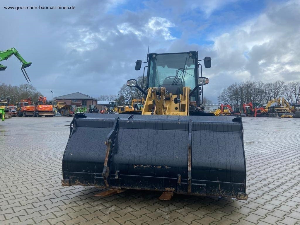 CAT 907 M - Колёсный погрузчик: фото 3 CAT 907 M - Колёсный погрузчик: фото 3