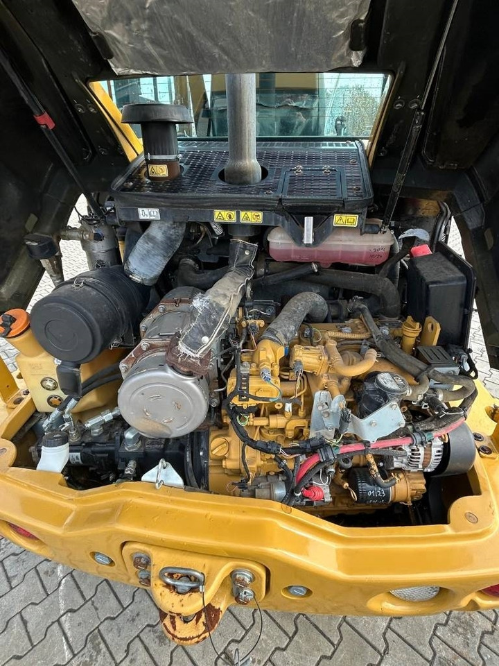 CAT 907 M - Колёсный погрузчик: фото 3 CAT 907 M - Колёсный погрузчик: фото 3