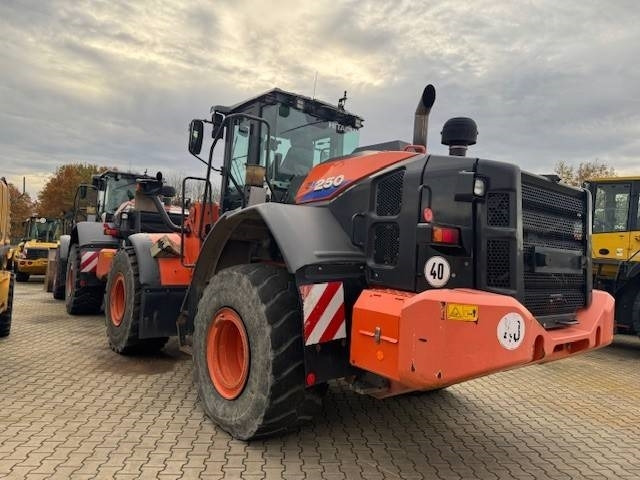 Hitachi ZW 250-6 - Колёсный погрузчик: фото 5 Hitachi ZW 250-6 - Колёсный погрузчик: фото 5