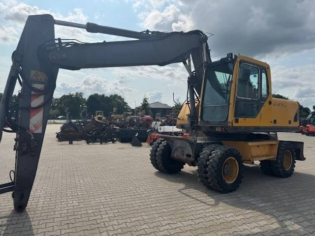 Volvo EW 180 B - Колёсный экскаватор: фото 3 Volvo EW 180 B - Колёсный экскаватор: фото 3