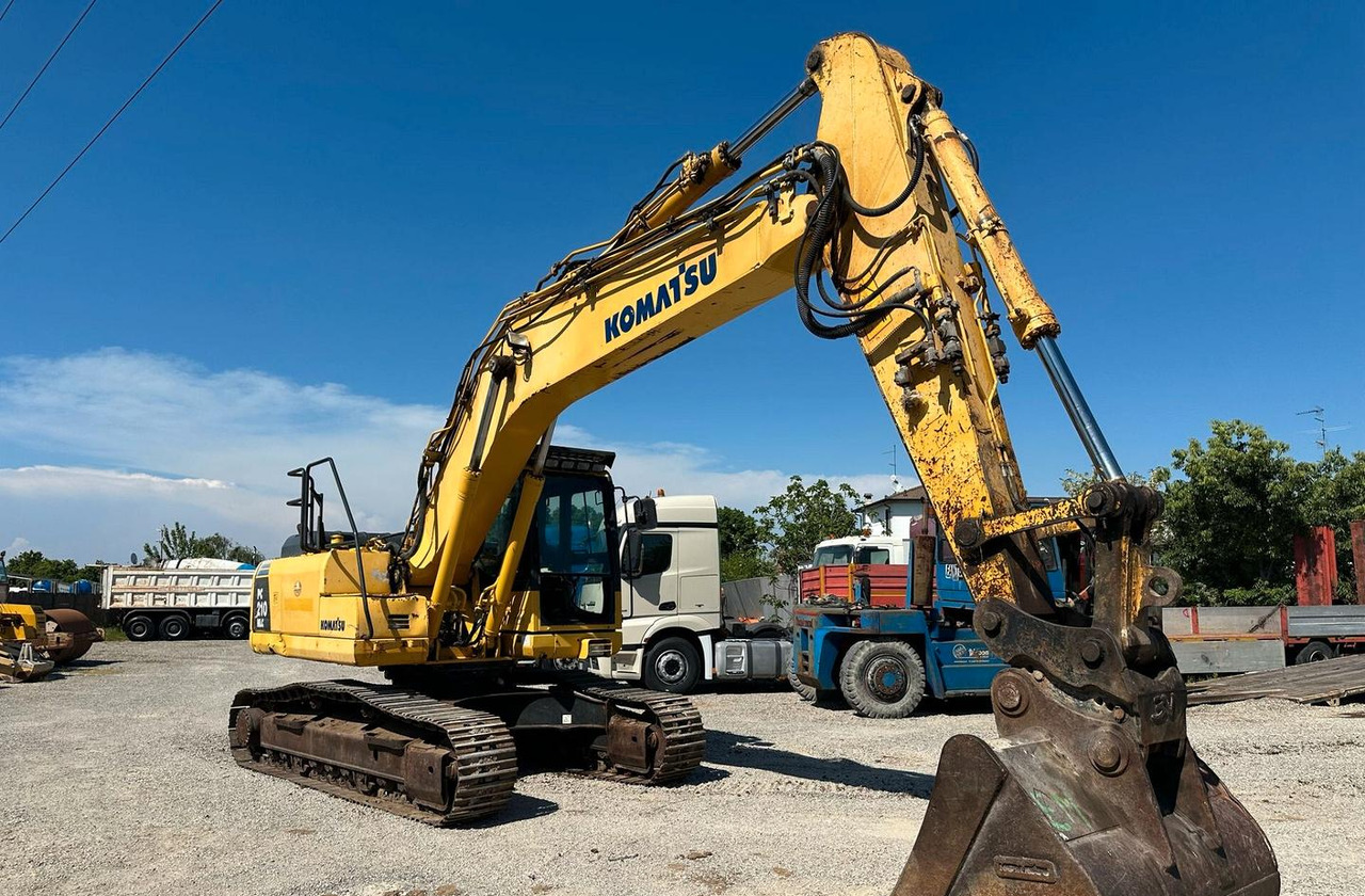 Escavatore Komatsu PC 210 del 2016 - Гусеничный экскаватор: фото 3 Escavatore Komatsu PC 210 del 2016 - Гусеничный экскаватор: фото 3