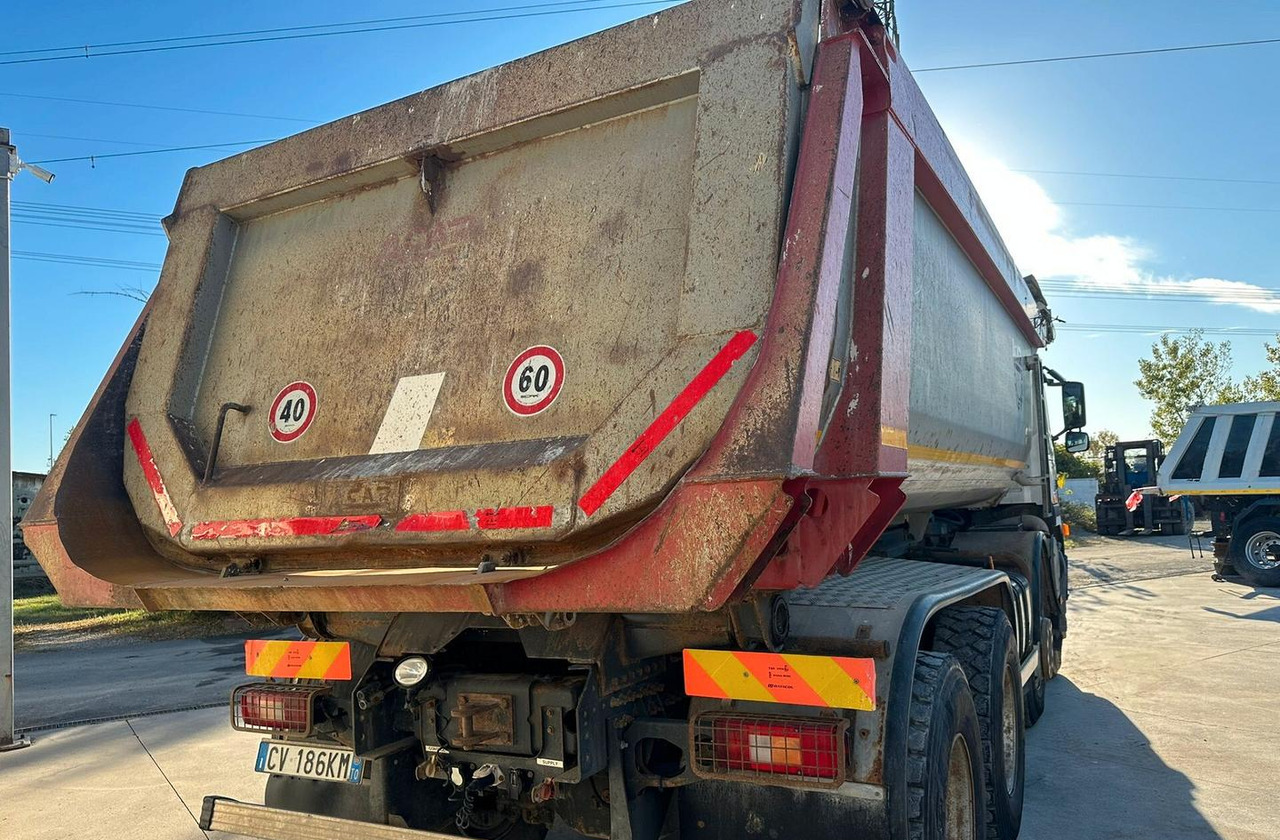 Volvo FM 12 420 ANNO 2005 - Самосвал: фото 5 Volvo FM 12 420 ANNO 2005 - Самосвал: фото 5