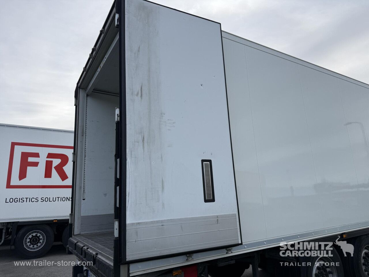 SCHMITZ Reefer Standard Double deck - Изотермический полуприцеп: фото 2 SCHMITZ Reefer Standard Double deck - Изотермический полуприцеп: фото 2