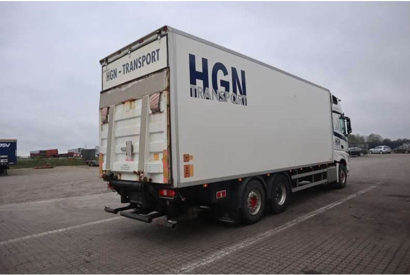 Mercedes-Benz Actros 2551 6X2-4 fast kasse - Грузовик с закрытым кузовом: фото 3 Mercedes-Benz Actros 2551 6X2-4 fast kasse - Грузовик с закрытым кузовом: фото 3