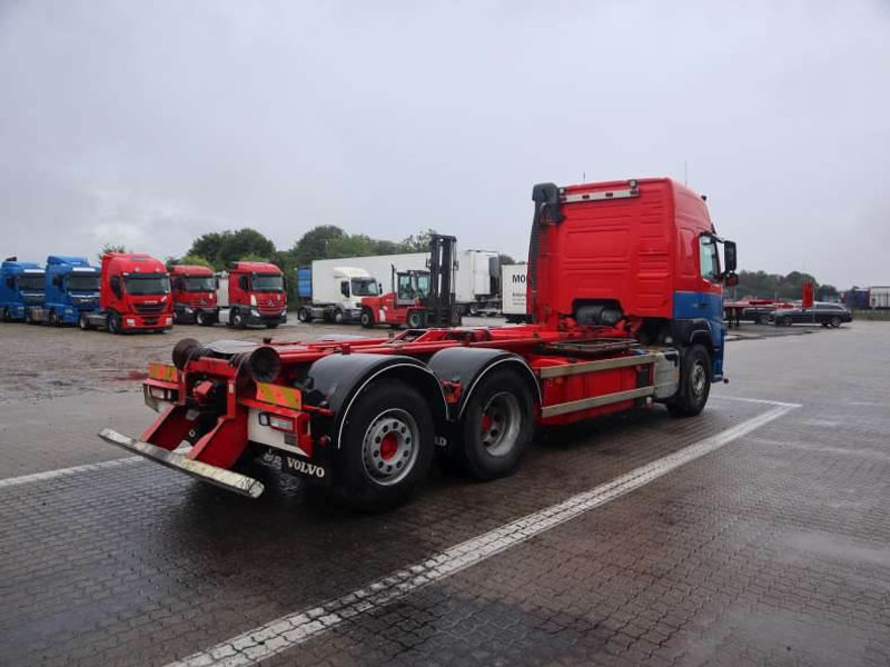 Volvo FM 500 EURO 6 - Тросовый мультилифт: фото 3 Volvo FM 500 EURO 6 - Тросовый мультилифт: фото 3