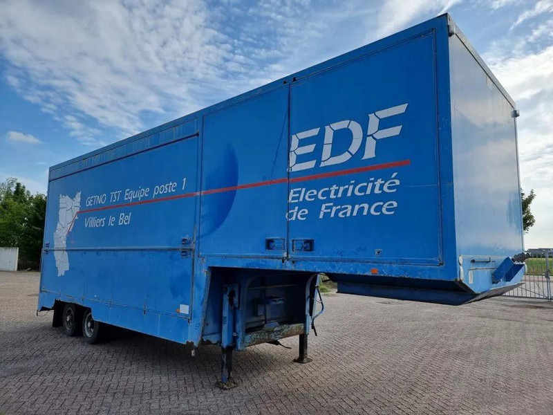 Groenewegen Podiumtrailer - Полуприцеп-фургон: фото 5 Groenewegen Podiumtrailer - Полуприцеп-фургон: фото 5