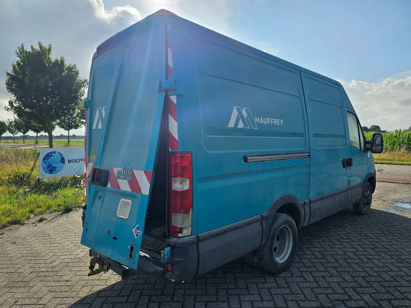 Iveco Daily 35C15V Daily 35C15V - Легковой автомобиль: фото 5 Iveco Daily 35C15V Daily 35C15V - Легковой автомобиль: фото 5