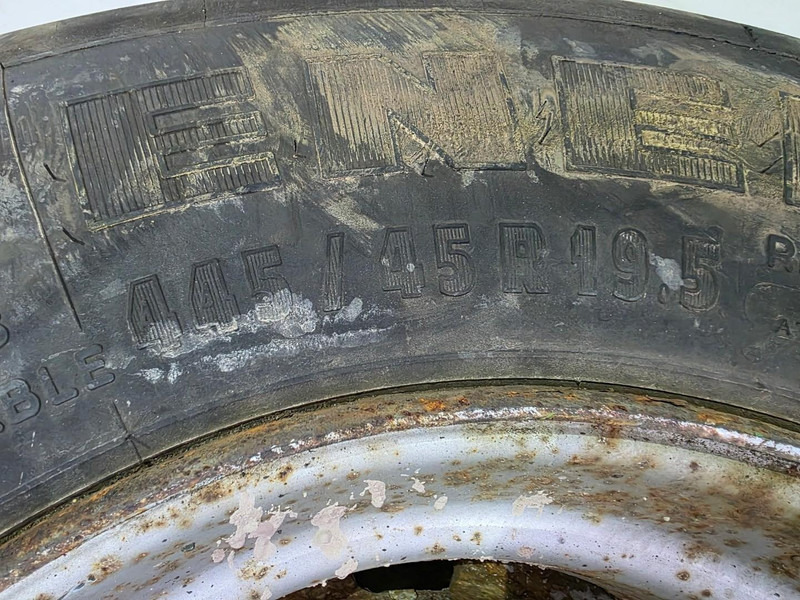 Michelin 445/45 R19.5 - Шина: фото 5 Michelin 445/45 R19.5 - Шина: фото 5