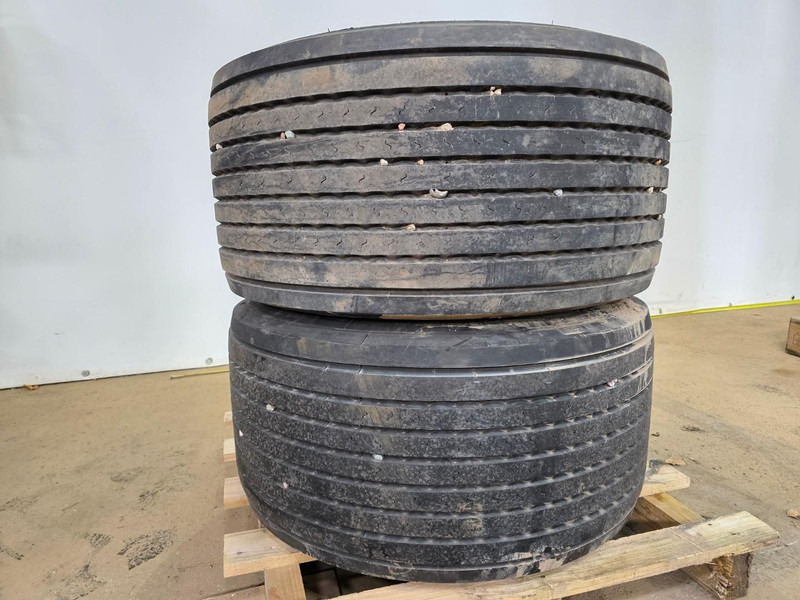 Michelin 445/45 R19.5 - Шина: фото 1 Michelin 445/45 R19.5 - Шина: фото 1