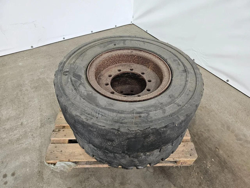 Michelin FULL RUBBER - Шина: фото 1 Michelin FULL RUBBER - Шина: фото 1