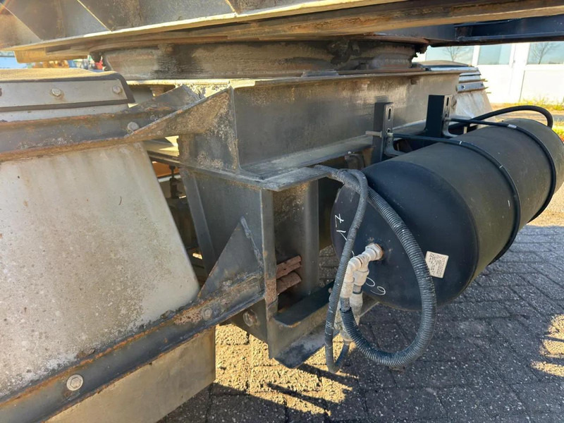 Полуприцеп бортовой/ Платформа Robuste Kaiser R2102P2C: фото 18