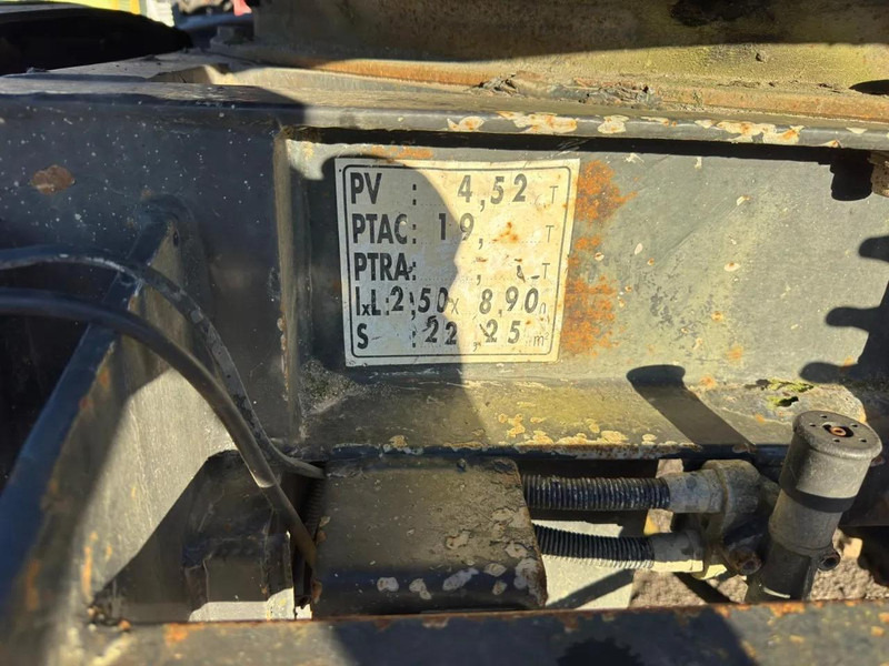 Полуприцеп бортовой/ Платформа Robuste Kaiser R2102P2C: фото 10