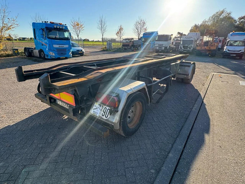 Robuste Kaiser R2102P2C - Полуприцеп бортовой/ Платформа: фото 5 Robuste Kaiser R2102P2C - Полуприцеп бортовой/ Платформа: фото 5