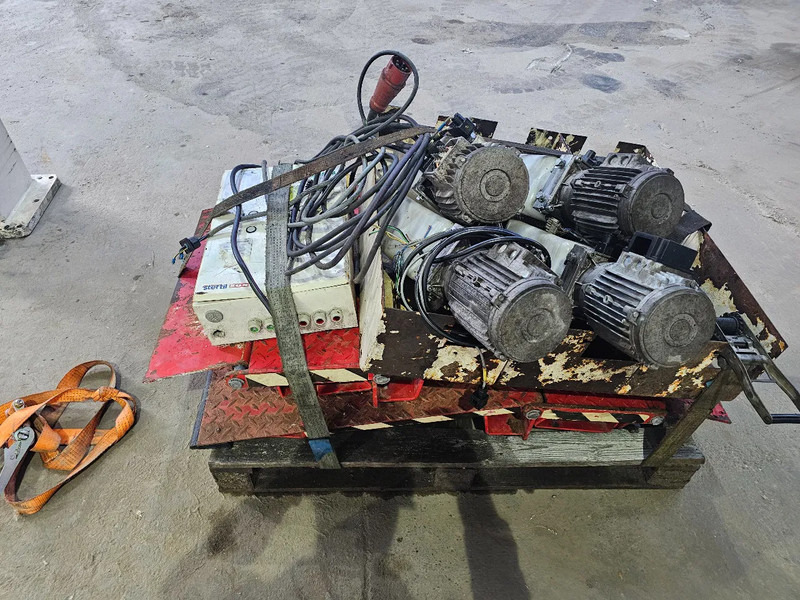 Stertil-Koni Ultra 4-koloms Hefbrug 17500KG - Запчасти: фото 4 Stertil-Koni Ultra 4-koloms Hefbrug 17500KG - Запчасти: фото 4