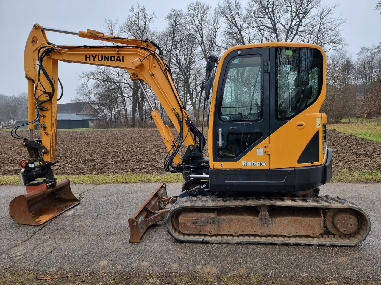 HYUNDAI R 60CR-9 - Мини-экскаватор: фото 1 HYUNDAI R 60CR-9 - Мини-экскаватор: фото 1