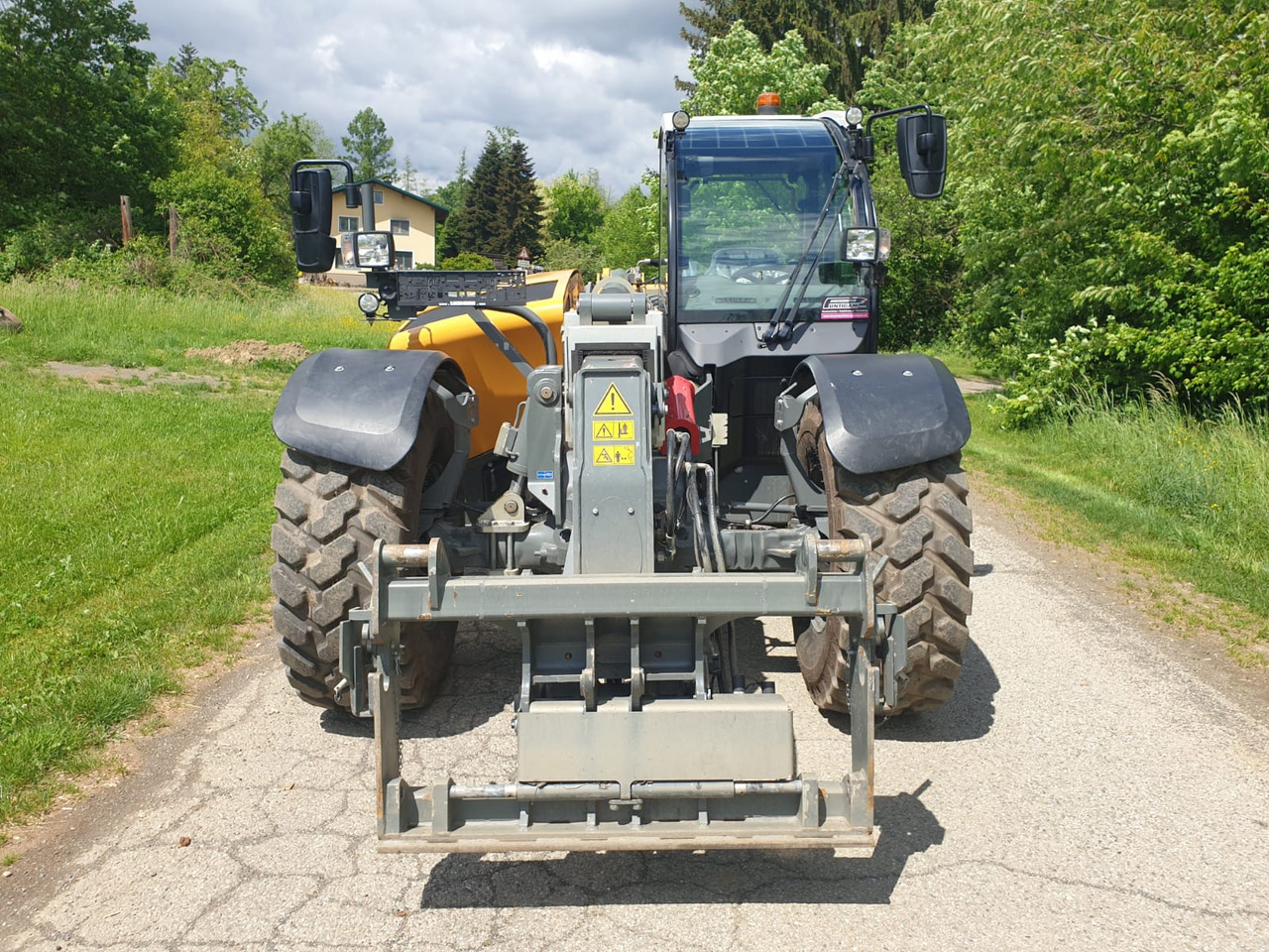 LIEBHERR T 33-10 - Телескопический погрузчик: фото 4 LIEBHERR T 33-10 - Телескопический погрузчик: фото 4