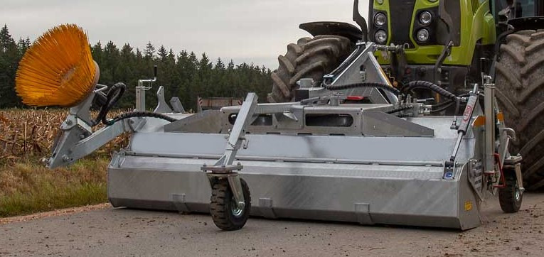 Sweeper type Typ 600 - Щетка для Лесных тракторов: фото 1 Sweeper type Typ 600 - Щетка для Лесных тракторов: фото 1