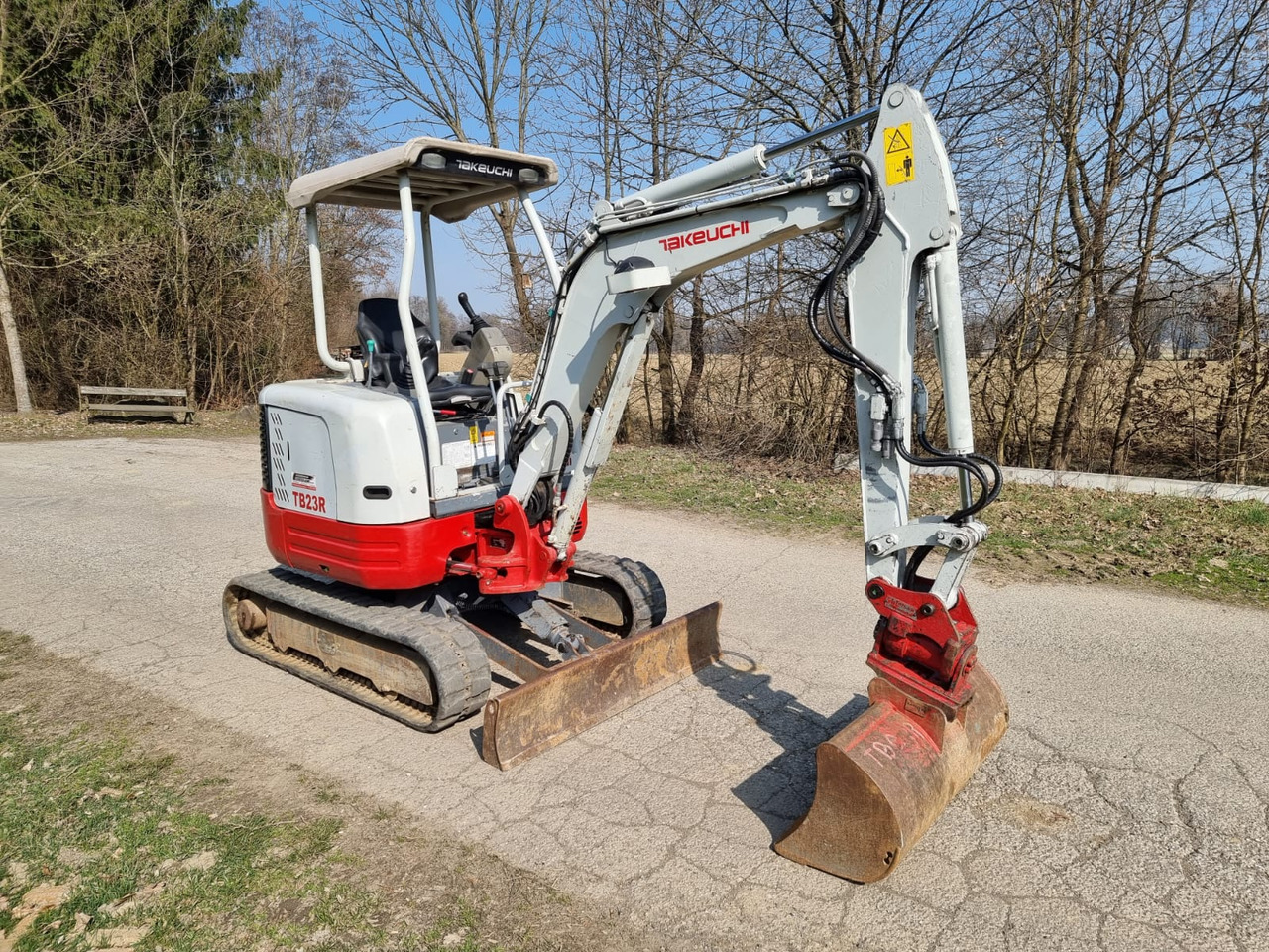 TAKEUCHI TB 23 R - Мини-экскаватор: фото 4 TAKEUCHI TB 23 R - Мини-экскаватор: фото 4