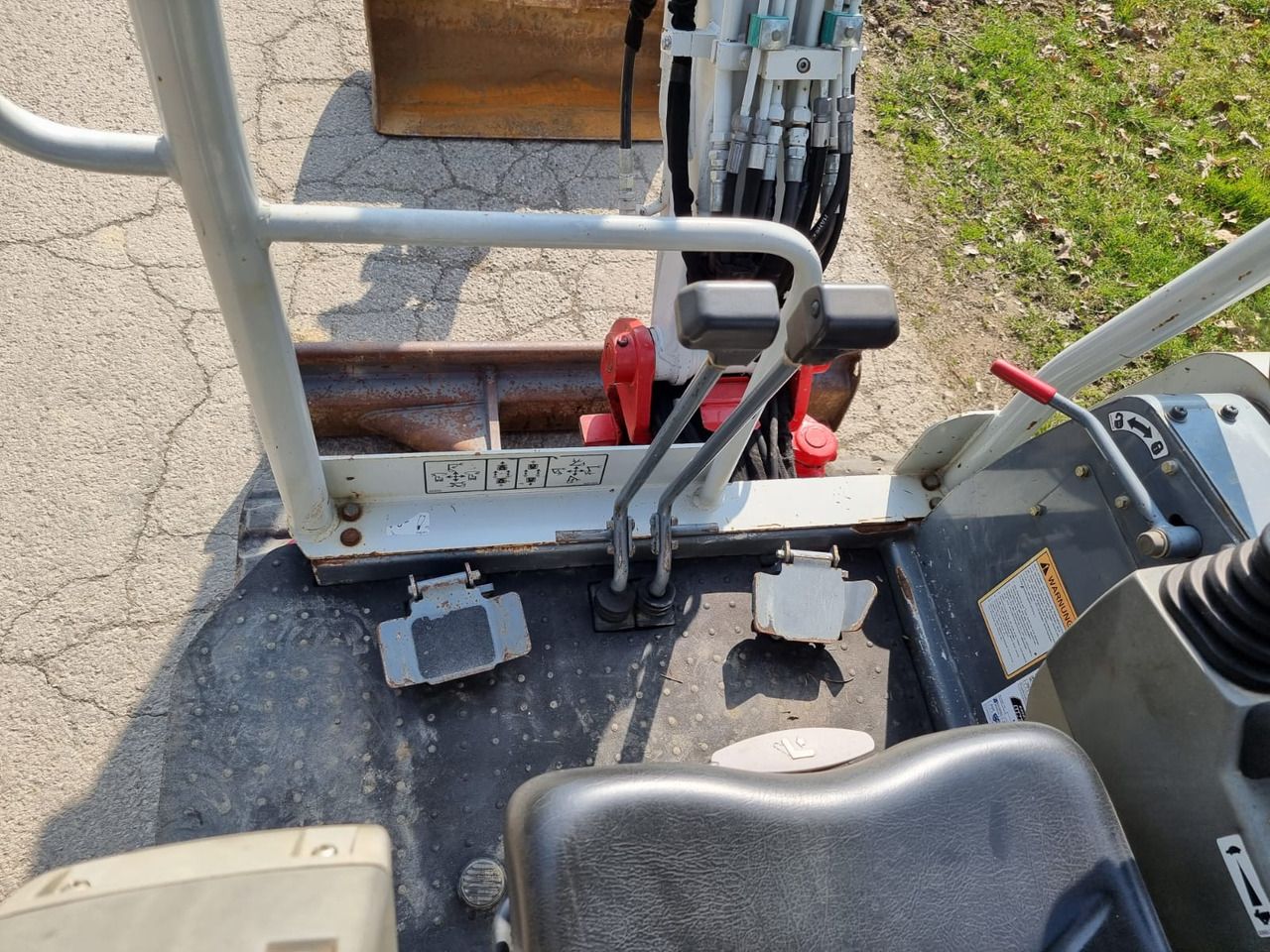 Мини-экскаватор TAKEUCHI TB 23 R: фото 16 Мини-экскаватор TAKEUCHI TB 23 R: фото 16