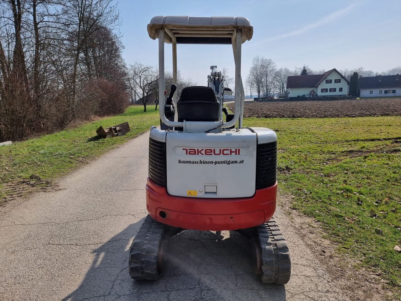 Мини-экскаватор TAKEUCHI TB 23 R: фото 6 Мини-экскаватор TAKEUCHI TB 23 R: фото 6