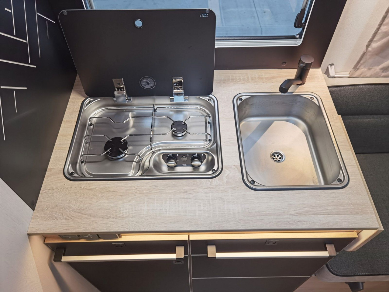 Полуинтегрированный автодом Chausson 650 TITANIUM / -2026- / 165PS-8G. / AHK/ HUBBETT: фото 20