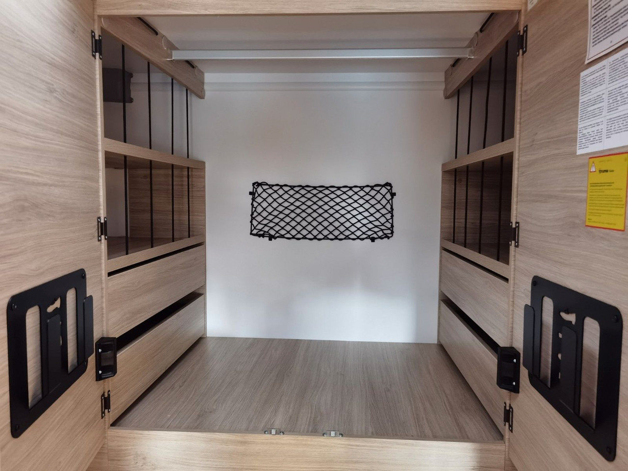 Полуинтегрированный автодом Chausson 650 TITANIUM / -2026- / 165PS-8G. / AHK/ HUBBETT: фото 22