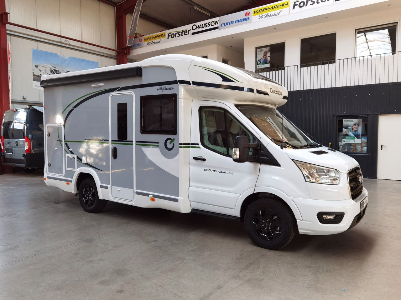 Полуинтегрированный автодом Chausson 650 TITANIUM / MODELL 2026 / 165PS-8G. / HUBBETT: фото 8