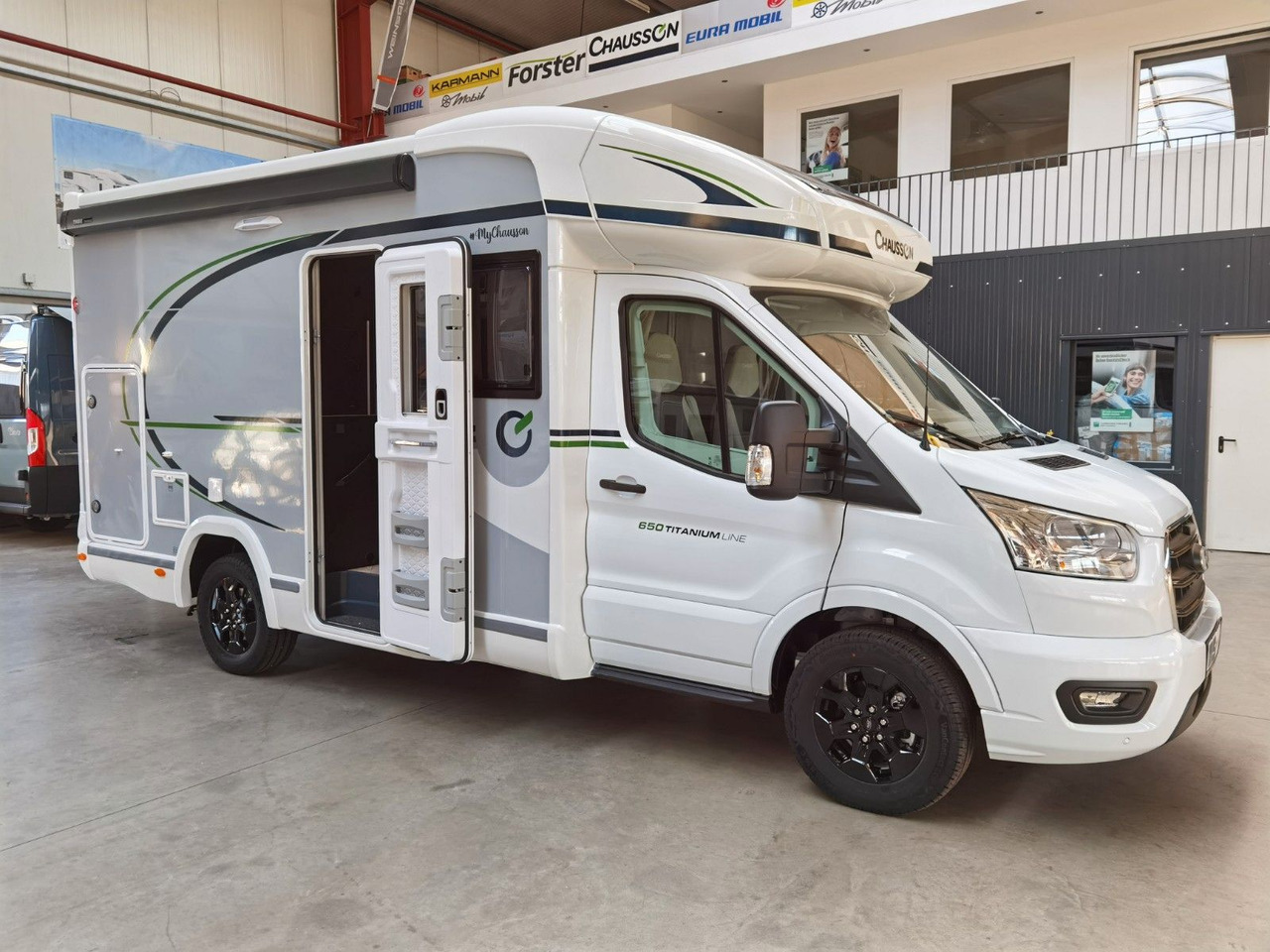 Полуинтегрированный автодом Chausson 650 TITANIUM / MODELL 2026 / 165PS-8G. / HUBBETT: фото 10
