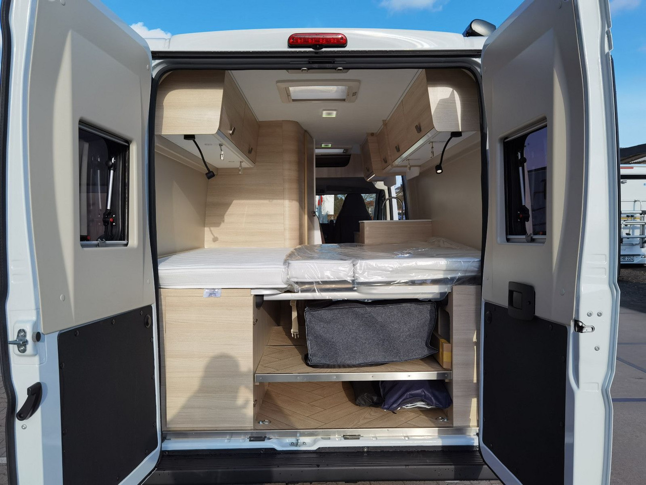 Новый Кастенваген Chausson V697 FIRST LINE / - 2025 - /140PS / EINZELBETTEN Chausson V697 FIRST LINE / - 2025 - /140PS / EINZELBETTEN: фото 8