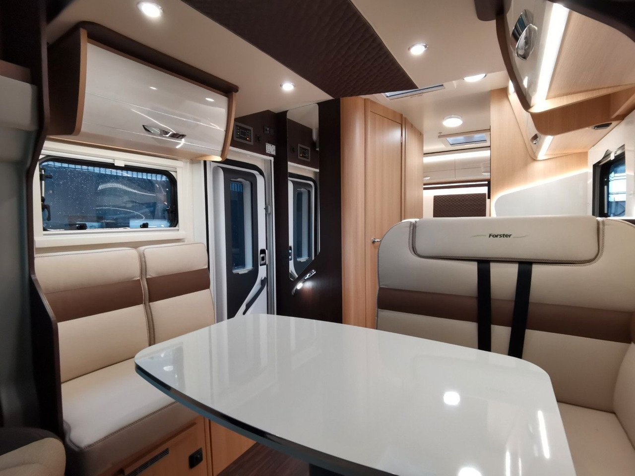 Полуинтегрированный автодом Forster T 699 HB / 140PS / HUBBETT & HECKBETT: фото 15 Полуинтегрированный автодом Forster T 699 HB / 140PS / HUBBETT & HECKBETT: фото 15