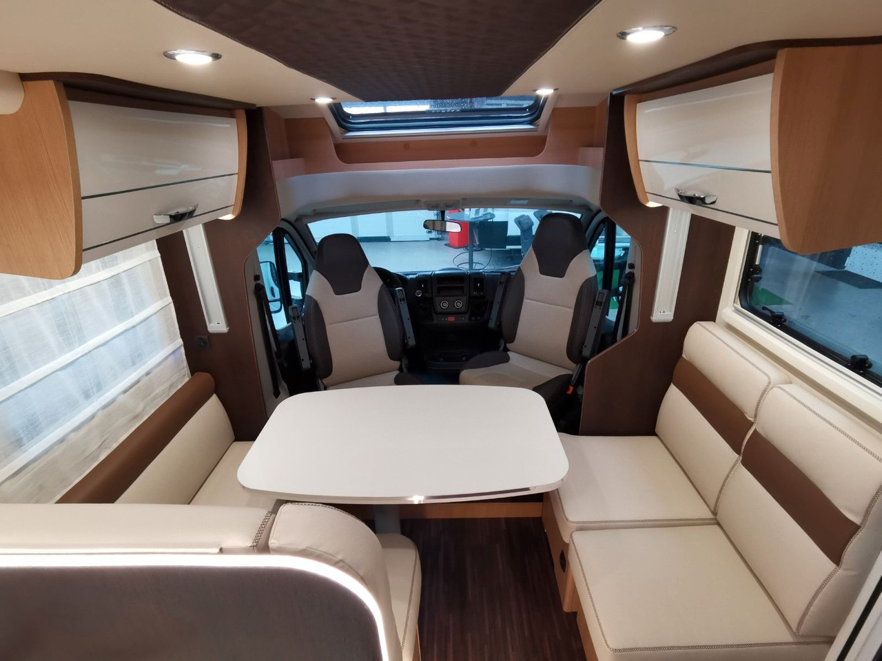 Полуинтегрированный автодом Forster T 699 HB / 140PS / HUBBETT & HECKBETT: фото 13 Полуинтегрированный автодом Forster T 699 HB / 140PS / HUBBETT & HECKBETT: фото 13