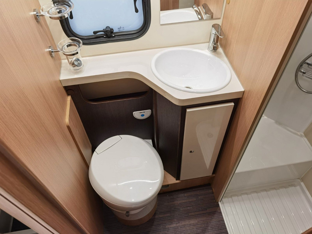 Полуинтегрированный автодом Forster T 699 HB / 140PS / HUBBETT & HECKBETT: фото 21 Полуинтегрированный автодом Forster T 699 HB / 140PS / HUBBETT & HECKBETT: фото 21