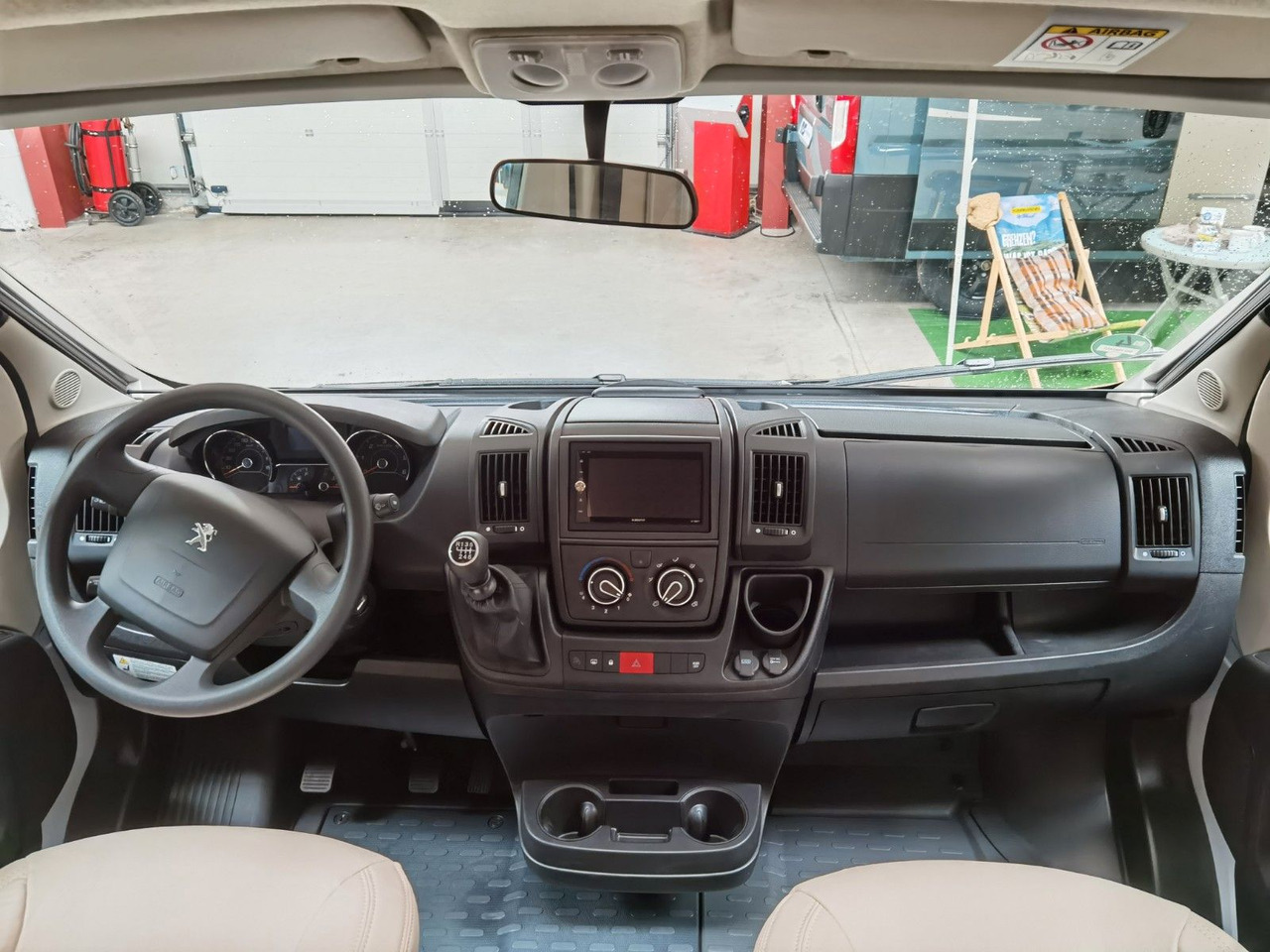 Полуинтегрированный автодом Forster T 699 HB / 140PS / HUBBETT & HECKBETT: фото 9 Полуинтегрированный автодом Forster T 699 HB / 140PS / HUBBETT & HECKBETT: фото 9