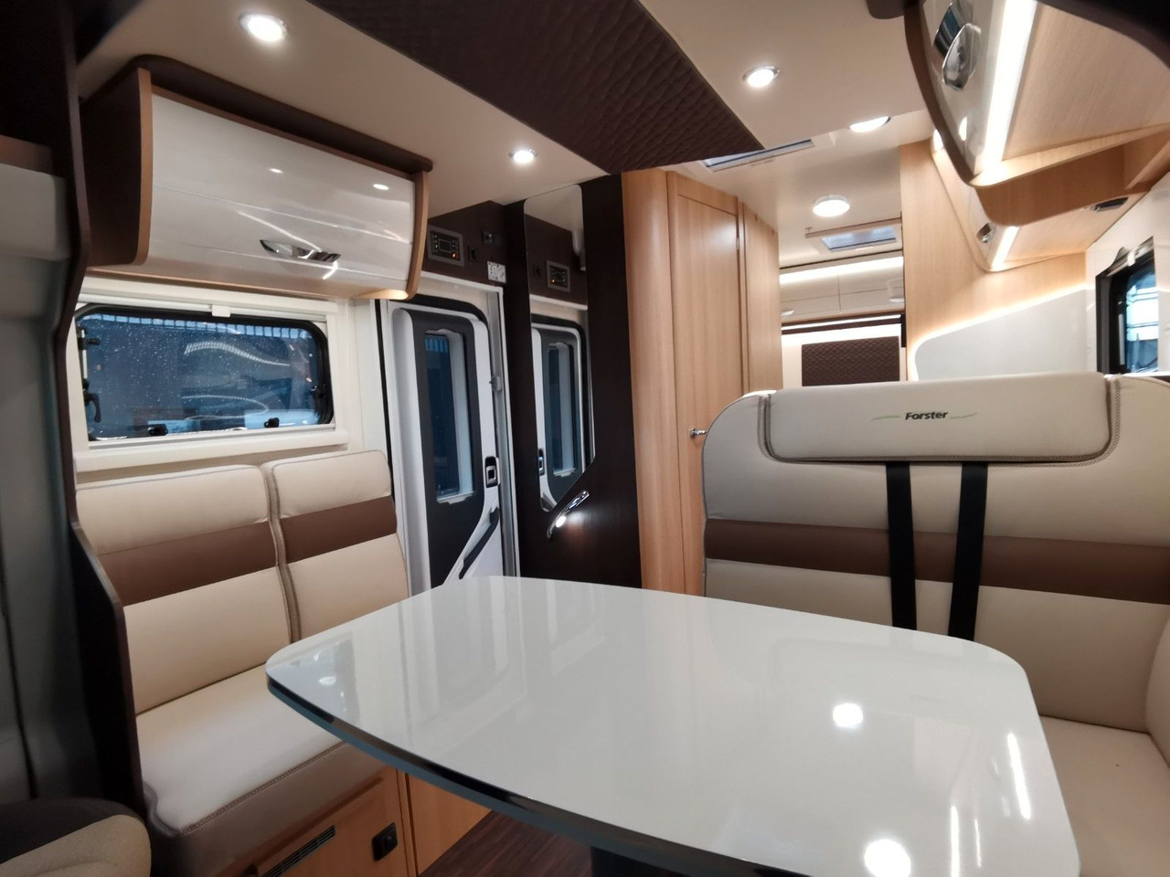 Полуинтегрированный автодом Forster T 699 HB / 140PS / HUBBETT & HECKBETT: фото 12 Полуинтегрированный автодом Forster T 699 HB / 140PS / HUBBETT & HECKBETT: фото 12