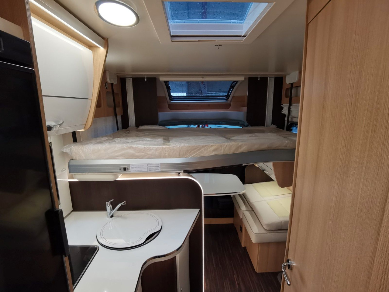 Полуинтегрированный автодом Forster T 699 HB / 140PS / HUBBETT & HECKBETT: фото 17 Полуинтегрированный автодом Forster T 699 HB / 140PS / HUBBETT & HECKBETT: фото 17