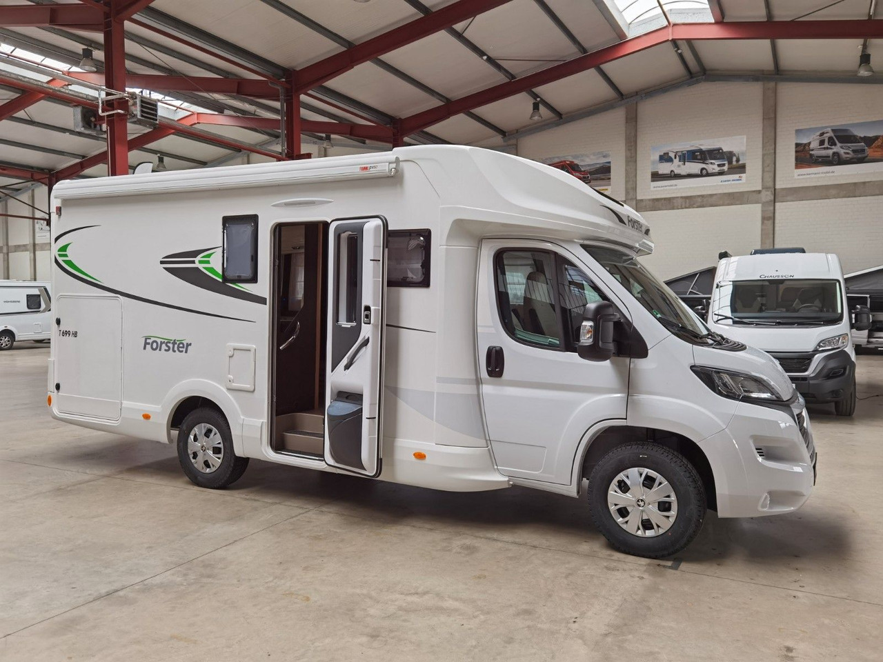 Полуинтегрированный автодом Forster T 699 HB / 140PS / HUBBETT & HECKBETT: фото 7 Полуинтегрированный автодом Forster T 699 HB / 140PS / HUBBETT & HECKBETT: фото 7