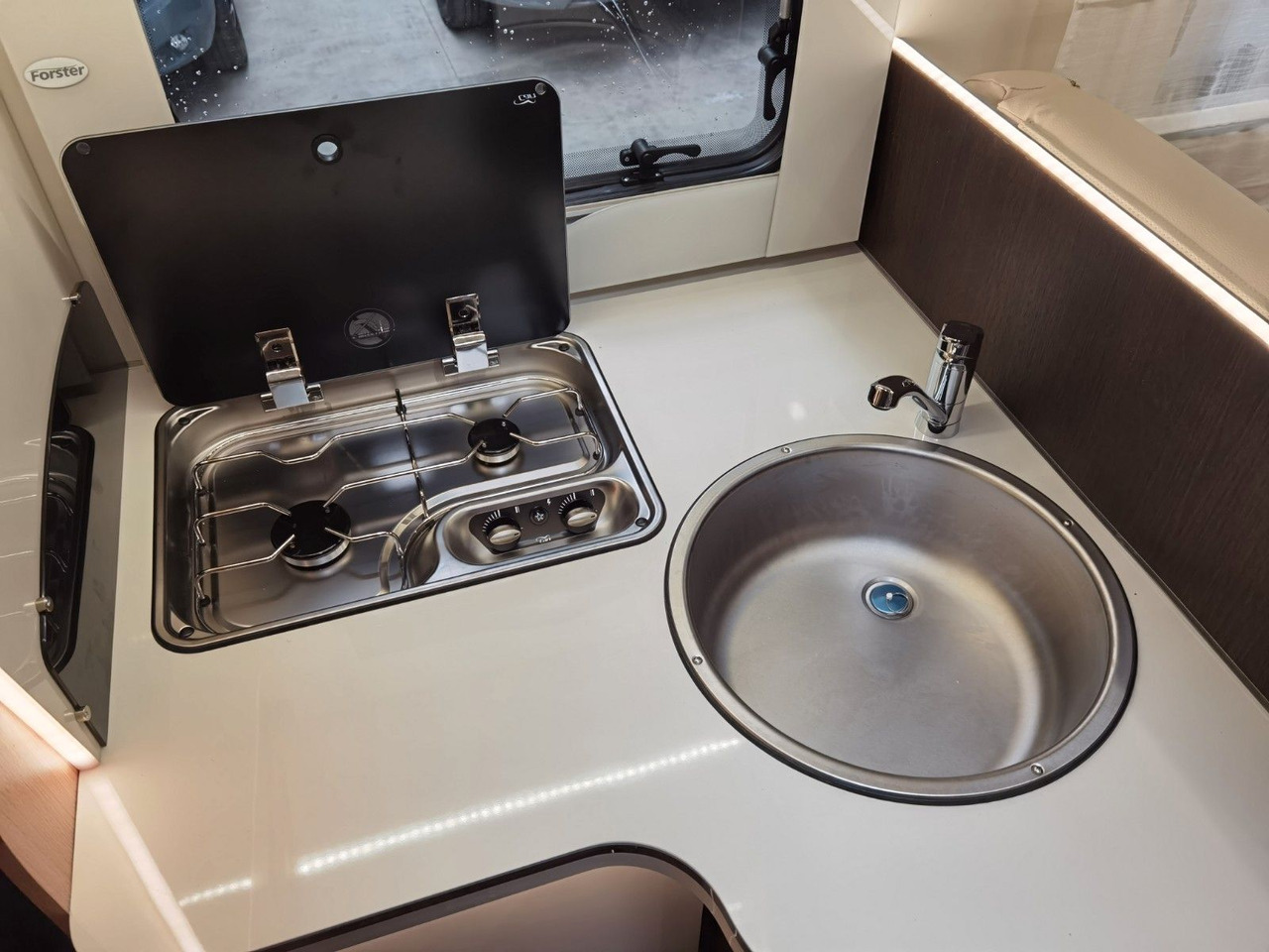 Полуинтегрированный автодом Forster T 699 HB / 140PS / HUBBETT & HECKBETT: фото 19 Полуинтегрированный автодом Forster T 699 HB / 140PS / HUBBETT & HECKBETT: фото 19