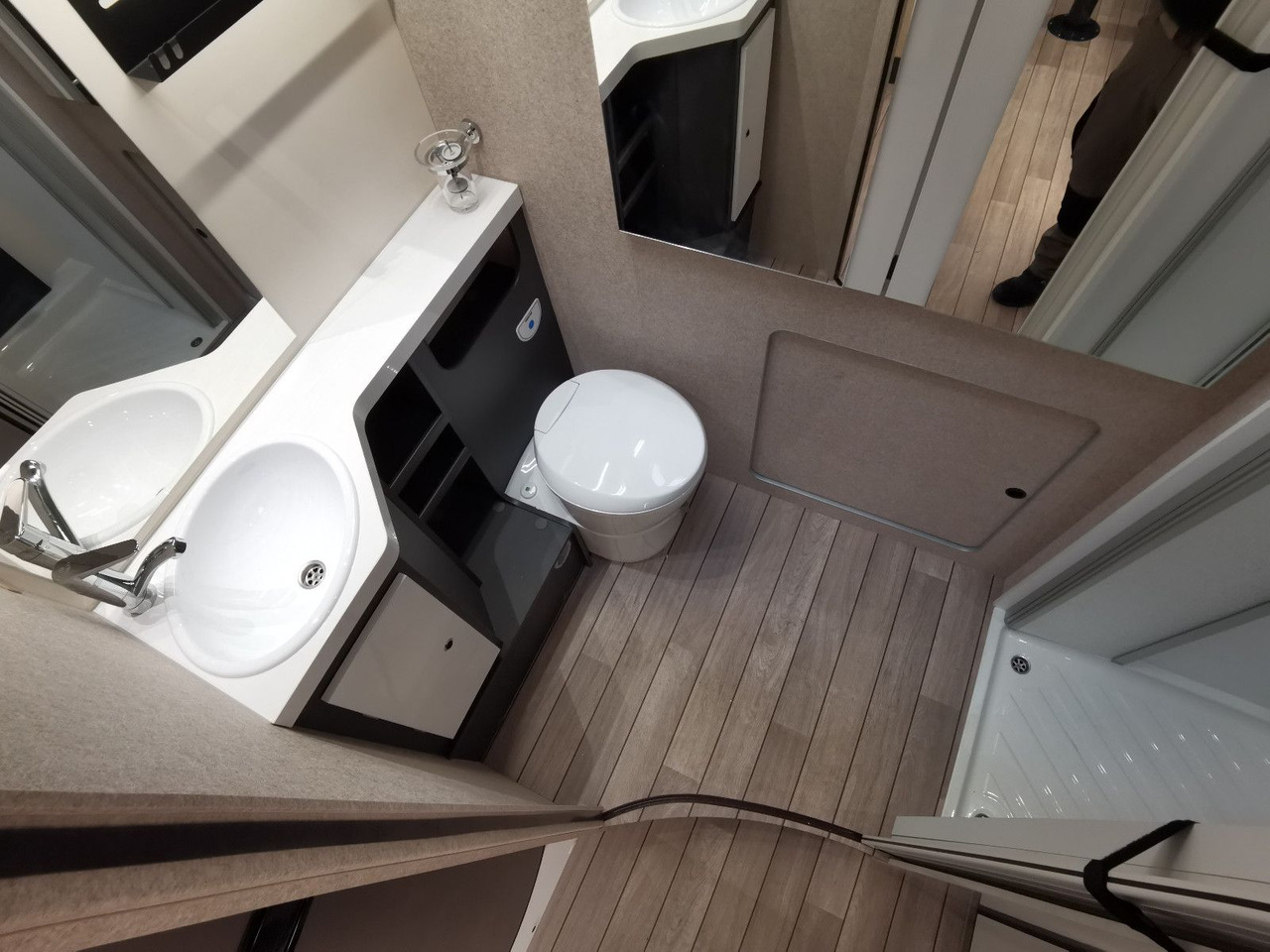 Полуинтегрированный автодом Forster T 699 LF /-2025- /140PS / XXL- HUBBETT & RAUMBAD: фото 24