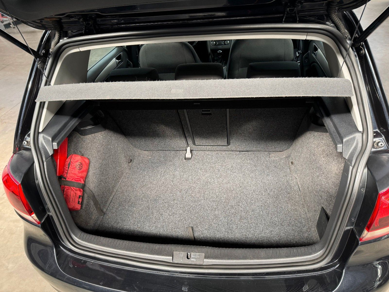Хэтчбек Volkswagen Golf 1.4 TSI DSG 90 kW HIGHLINE / 1.HAND /: фото 10